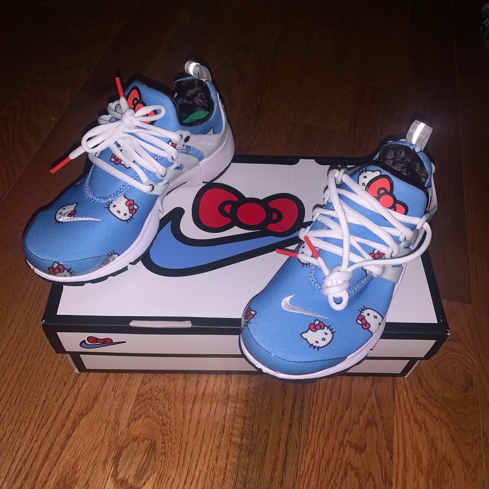 HELLO KITTY X NIKE PRESTO SIZE 4 NOT A 5 need them GONE BRAND NEW NEVER WORN.